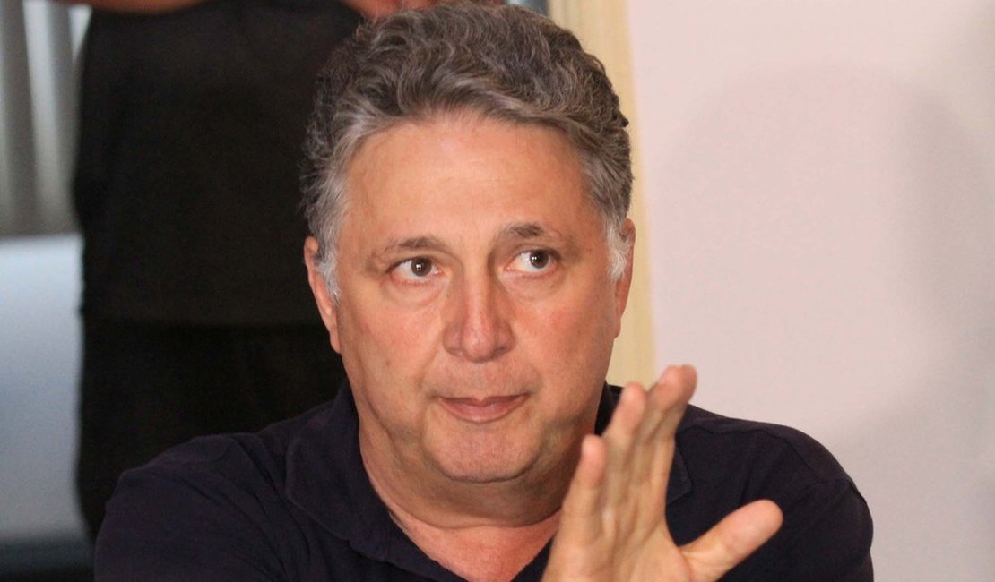 Garotinho tem condenação mantida pelo TRF-2, e prisão depende do STF