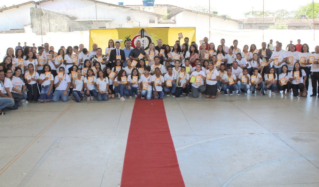 Literatura de São Luís do Quitunde recebe obra de jovens estudantes do município