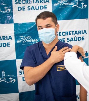 Prefeitura de Porto de Pedras começa a vacinar população contra a Covid-19