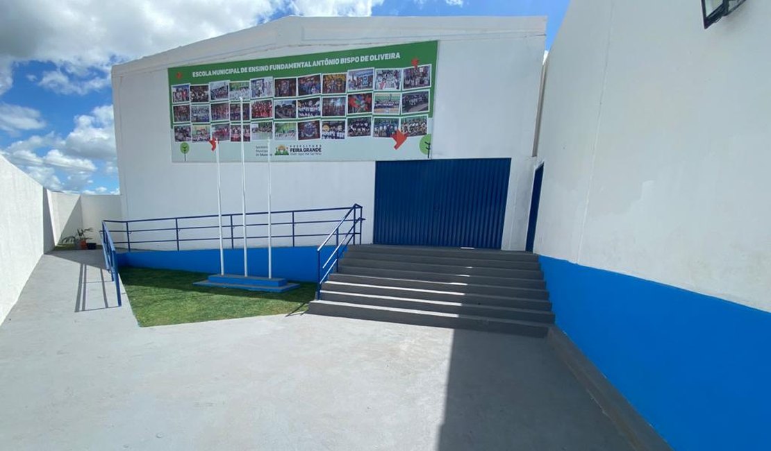 Prefeitura de Feira Grande inaugura escola modelo no Distrito Massapé