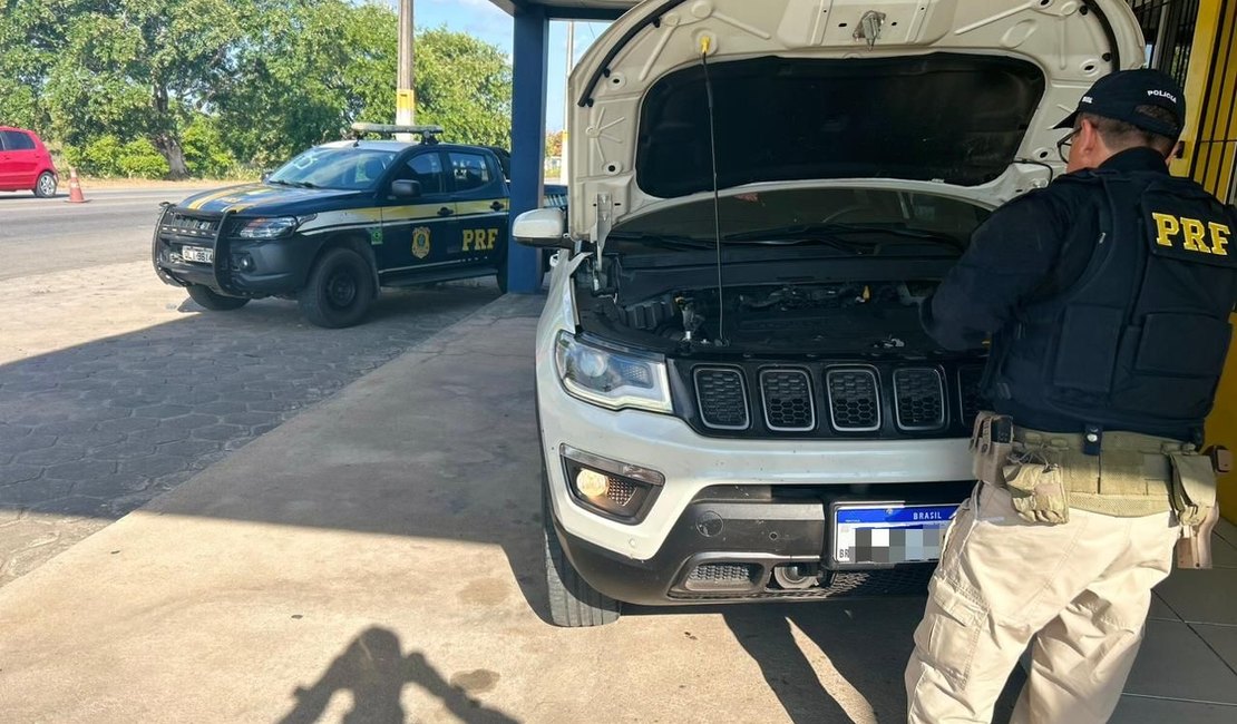 PRF apreende veículo com adulteração de sinal identificador de veículo automotor, em São Sebastião