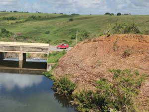 [Vídeo] Moradores da Bananeira estão preocupados com estrutura de ponte sobre a barragem