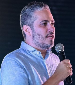 Pré-candidato a prefeito, Claudio Canuto pede afastamento temporário da Uneal