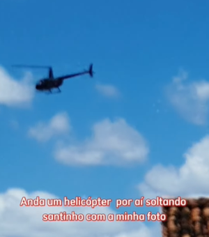 Helicóptero 'derrama' santinhos em Porto Real do Colégio com foto do prefeito e candidato que ele não apoia