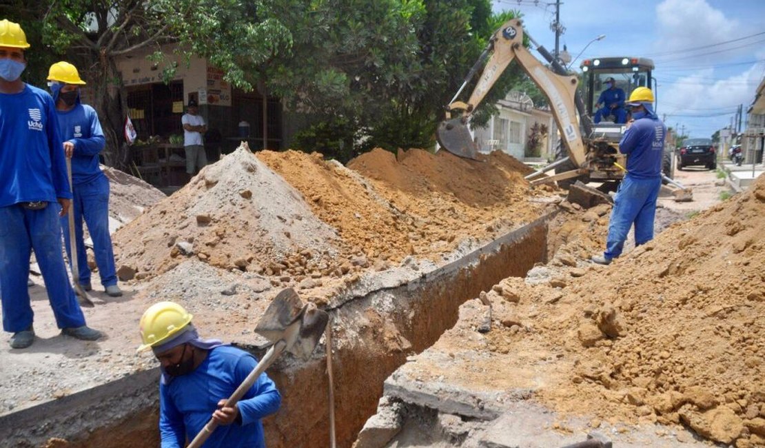 Obras de saneamento básico beneficiarão mais de 240 mil maceioenses