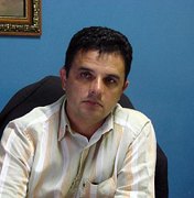 Prefeito cancela processo de licitação para aquisição de R$ 1 milhão em caixões