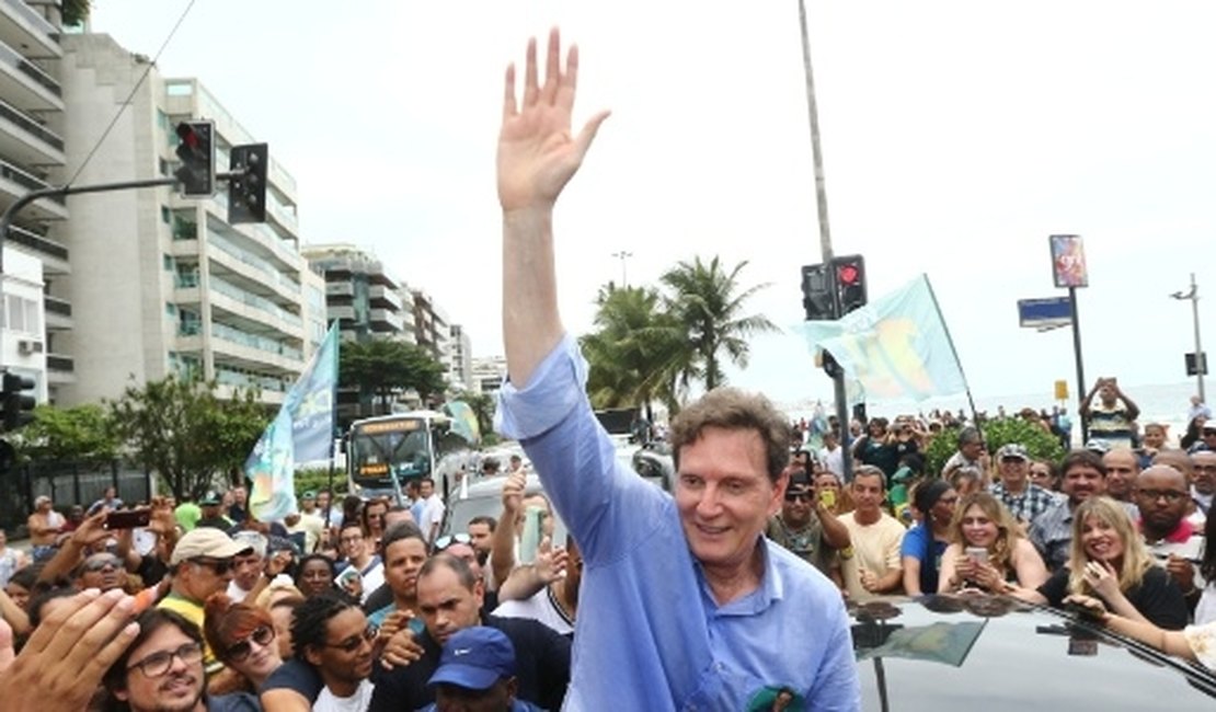 Após campanha turbulenta, Crivella (PRB) é eleito no 2º turno no Rio