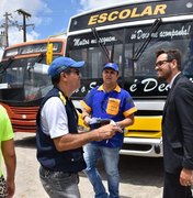 Fiscalização em São Sebastião flagra pneus carecas, vazamento de óleo e outras irregularidades