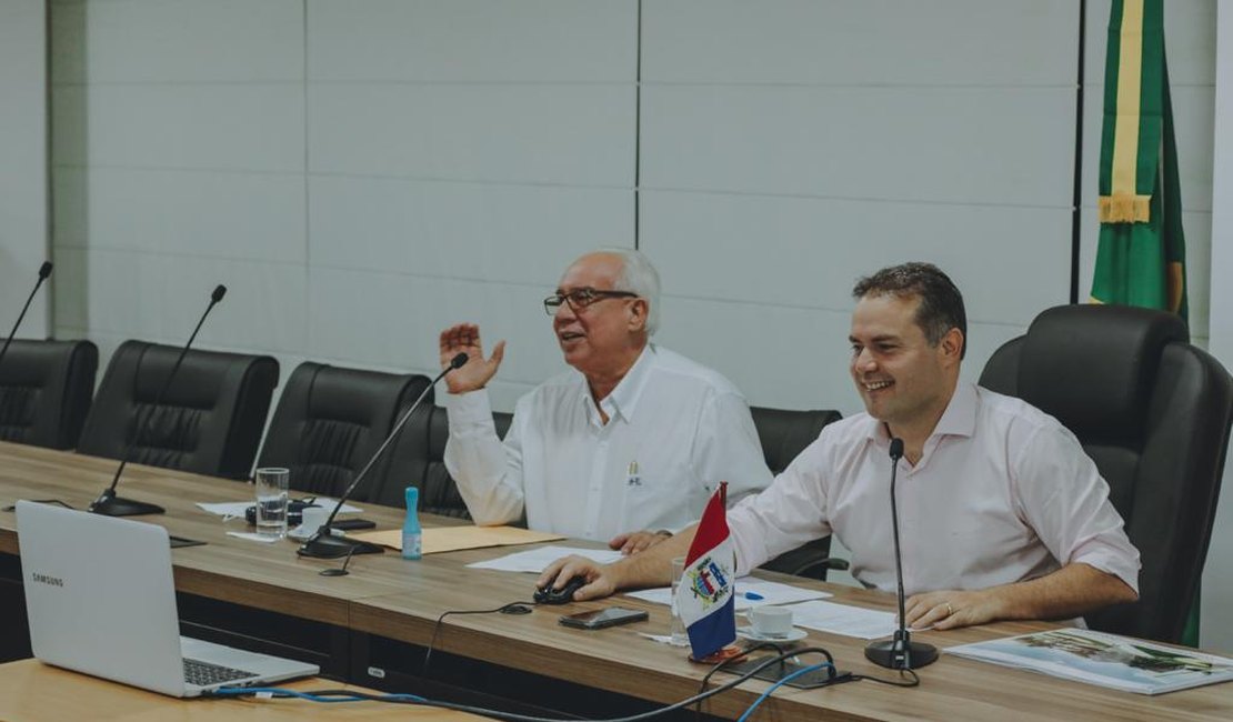 Sérgio Lira e Renan Filho discutem obra do Aeroporto de Maragogi