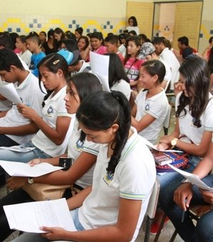 Sábado de pré-testes para o Enem em escola de Alagoas; provas ocorrem em novembro