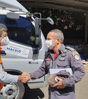 Defesa Civil Maceió envia donativos para os municípios baianos