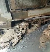 [Video] População denuncia despejo de esgoto em Riacho de Guaxuma 