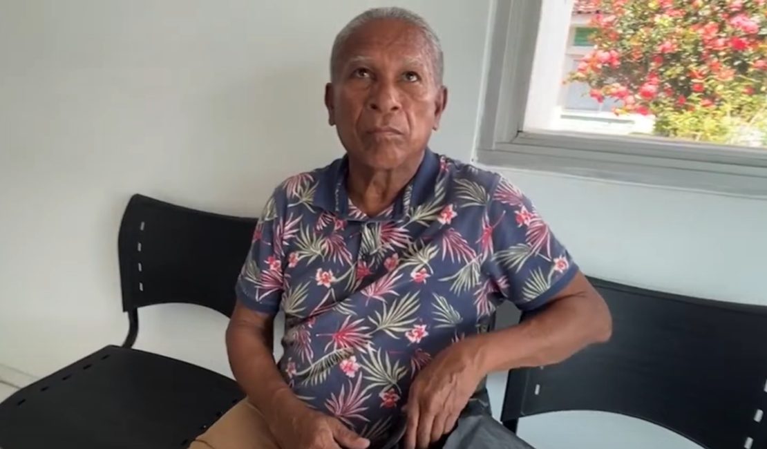 Homem de 58 anos que teve os documentos roubados pede ajuda para voltar pra casa