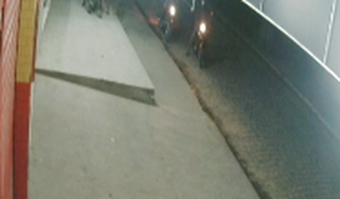Vídeo mostra ação de assaltantes em lanchonete em Junqueiro  