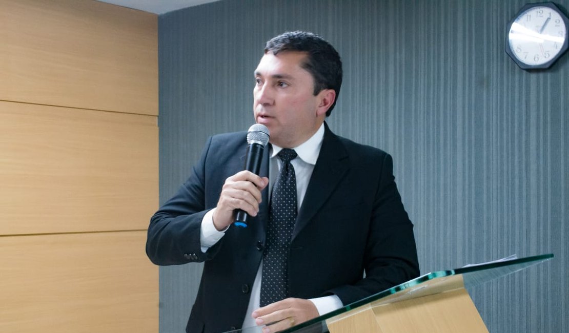 Vereador diz que demissões de comissionados da prefeitura de Arapiraca são um ato cruel