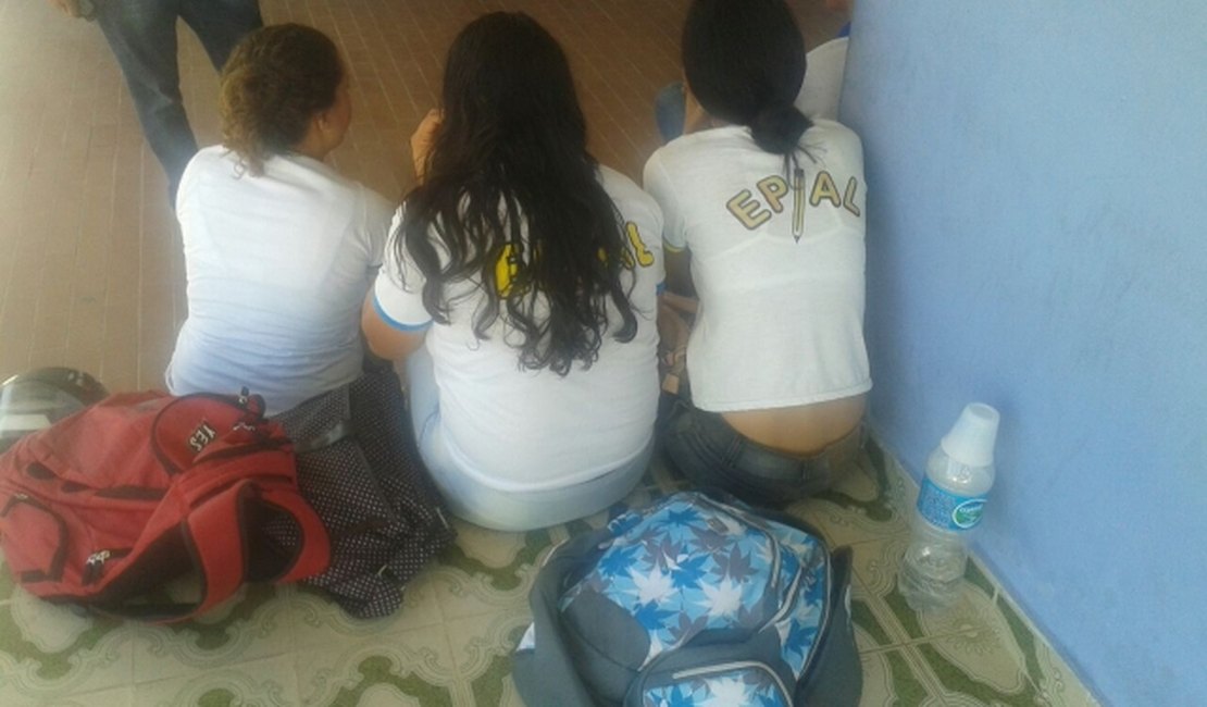 Estudantes da escola Epial, em Arapiraca,  sofrem 'arrastão'