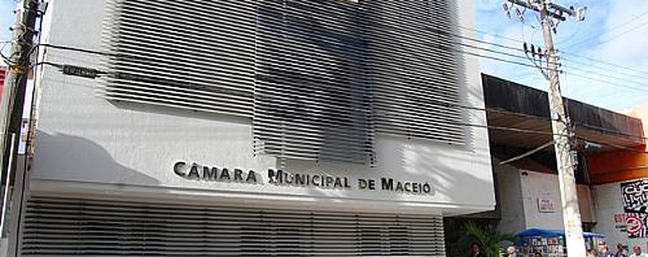 Ex-casal tem gerado desconforto na Câmara de Maceió