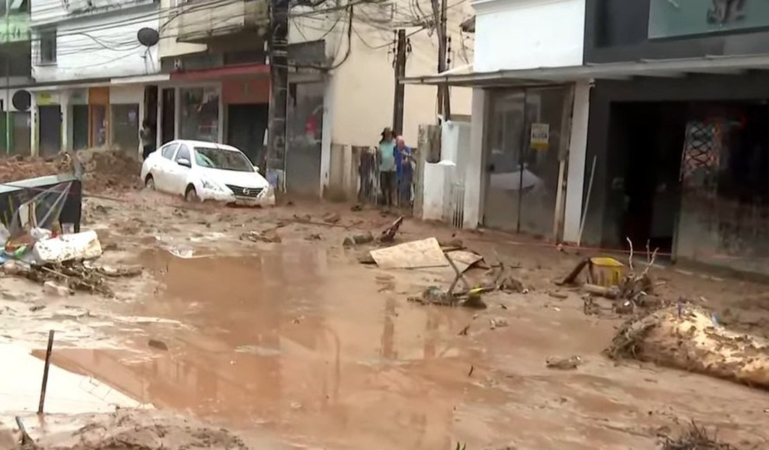 Petrópolis: número de mortos após temporal sobe para 80