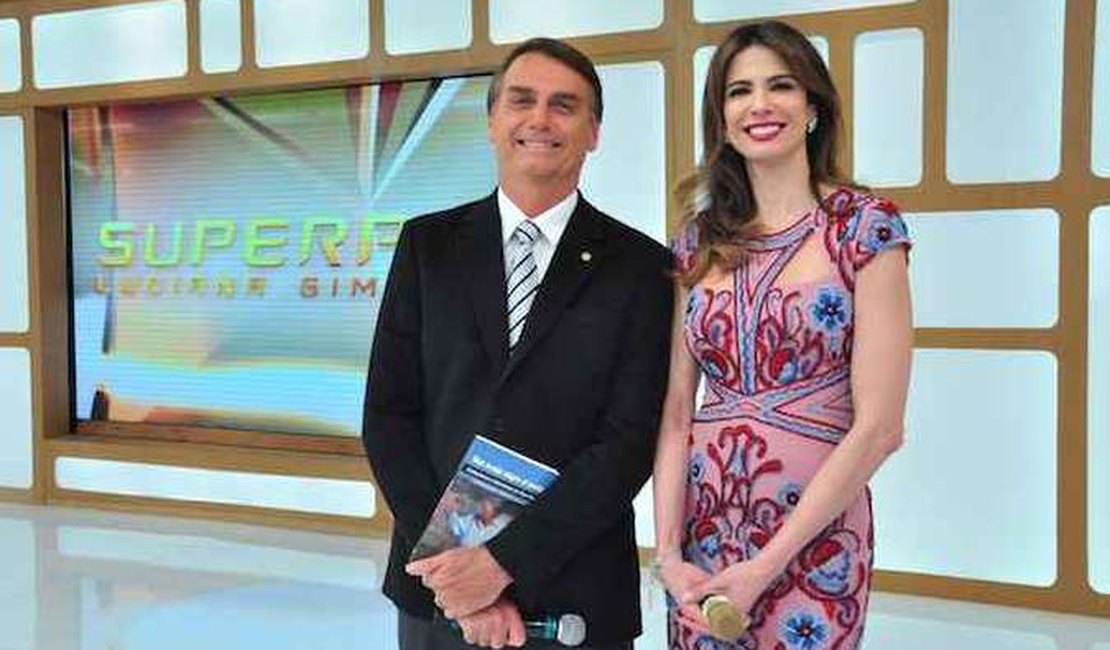 Luciana Gimenez grava programa antecipado parabenizando Bolsonaro pela vitória