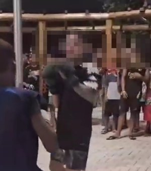 'UFC de rua': vídeo mostra adolescentes lutando em Maceió