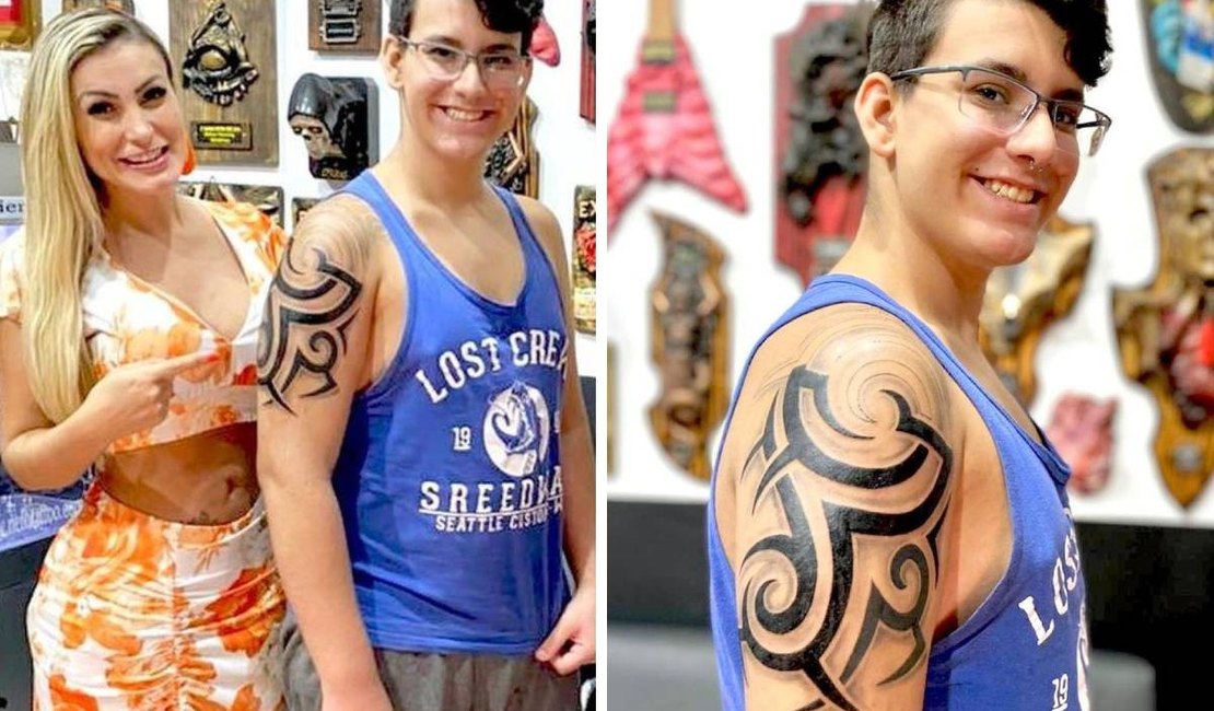 Andressa Urach leva filho para 2ª sessão de tattoo e ironiza: 'Não julgar o irmãozinho'