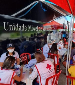 Maceió adia retorno e Ônibus da Vacina inicia programação na terça-feira (08)