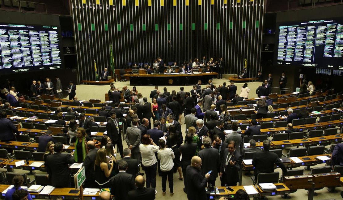 Maioria dos senadores alagoanos votaram contra a privatização da Eletrobrás