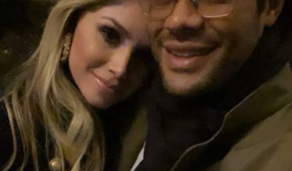 Hulk Paraíba surge em foto agarradinho com a nova namorada, Camila Ângelo