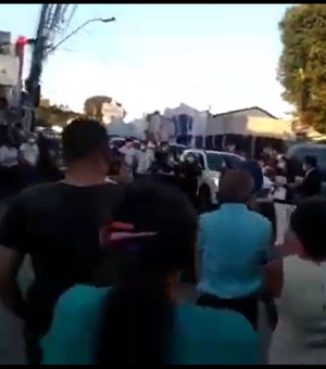 [Vídeo] Santanenses se despedem do Prefeito Isnaldo Bulhões 