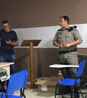Em Penedo, 11° Batalhão recebe visita do Major Chagas do setor de comunicação da SSP-AL