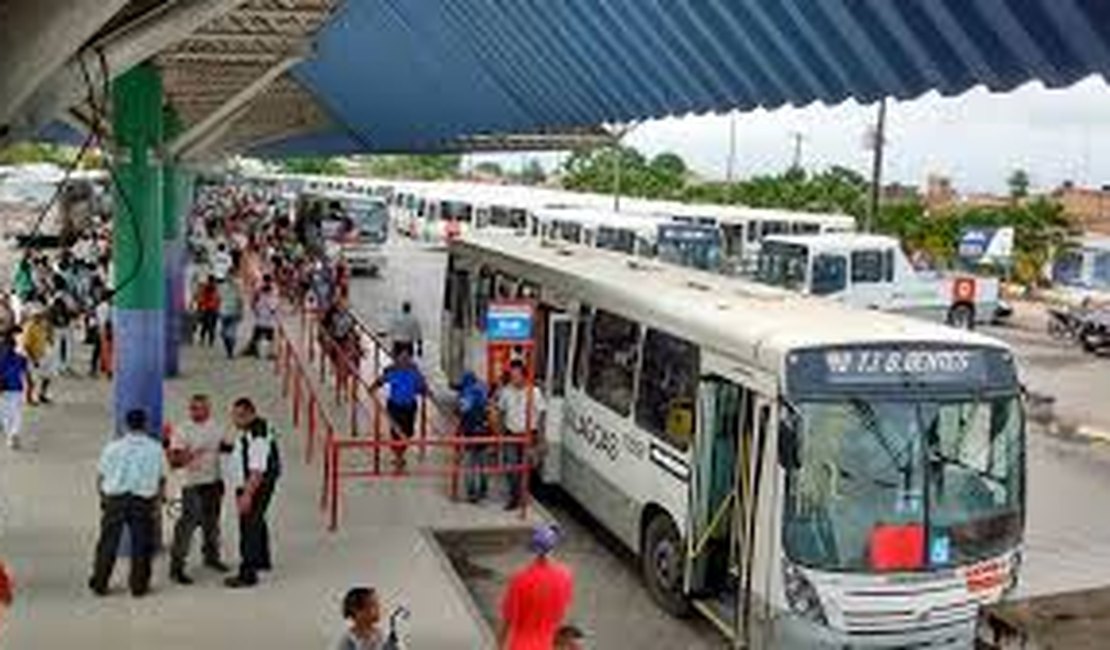 Greve geral: ônibus não devem circular em Maceió nesta sexta (14)