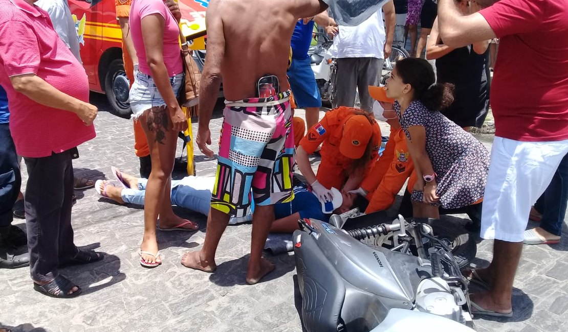 Colisão envolvendo duas motos deixa mulher ferida no bairro Brasilia