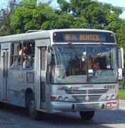 Empresa de ônibus deve pagar mais de R$ 10 mil a passageira que caiu de veículo