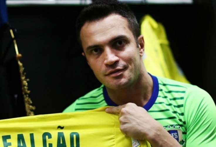 Copa do Mundo de Futsal: Falcão bate recorde, Brasil goleia e vai às oitavas