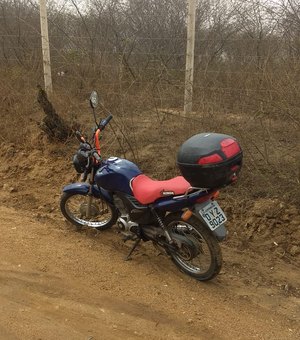 Motocicleta é abandonada na zona rural de Craíbas