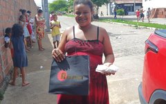 200 mães de comunidades carentes de Arapiraca receberam presentes 