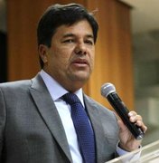 Ministro da Educação suspende terceirização do Enem