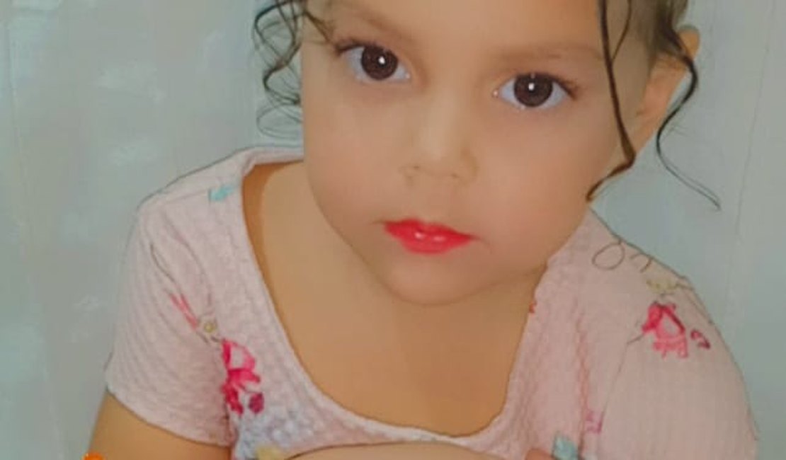 Mãe faz vaquinha virtual para custear exame de filha de 2 anos, em Arapiraca
