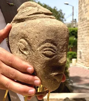 A estátua de deusa de 4,5 mil anos encontrada por agricultor em Gaza