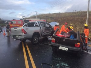 Três pessoas morrem e criança fica gravemente ferida em acidente na BR-104