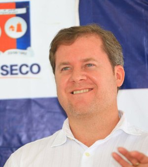 Ministro do Turismo garante R$ 1,1 mi para orla lagunar em Coqueiro Seco