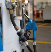 Abastecimento de postos de combustível volta lentamente no país