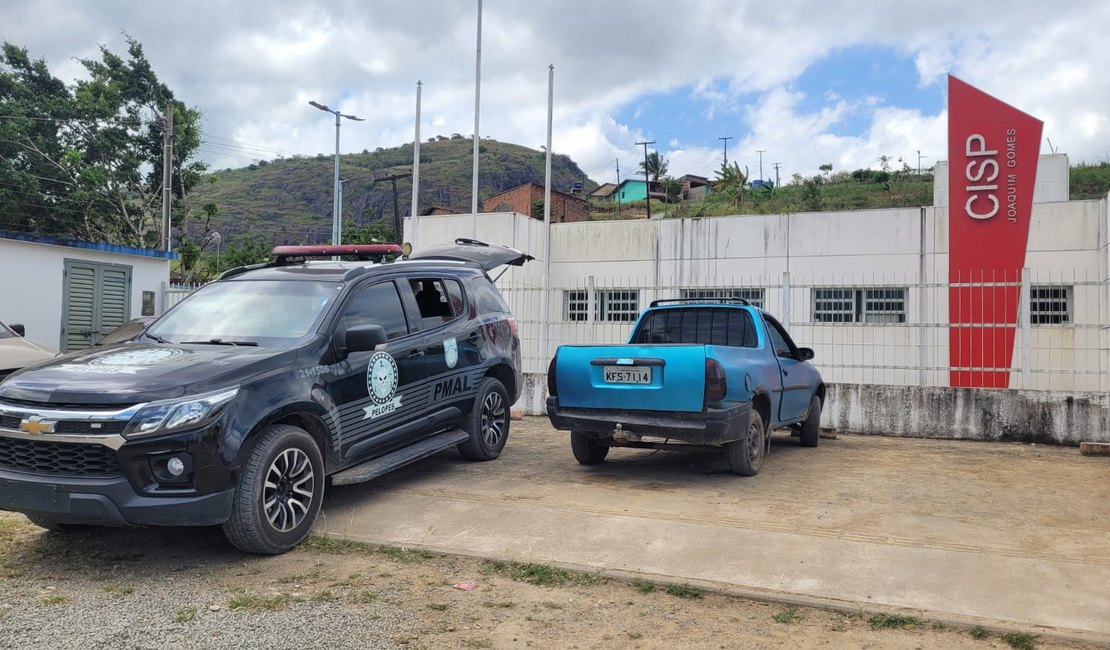 Polícia prende homem com veículos adulterados em Joaquim Gomes