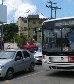Ônibus urbanos voltam a circular pelo Novo Mundo