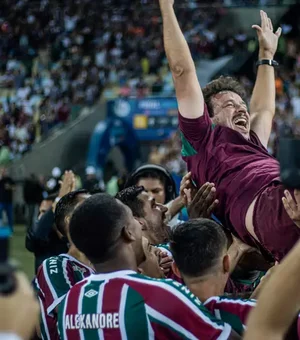 Auxiliar técnico exalta trabalho do 'gênio' Fernando Diniz após título carioca do Fluminense