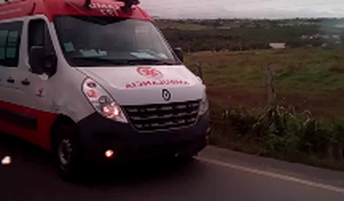 Motociclista fica ferido durante acidente com carro, em Arapiraca