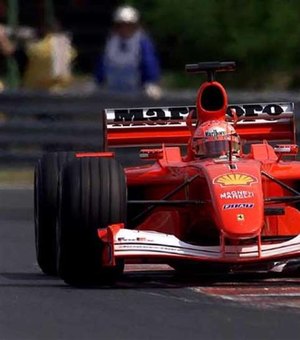 Carro do tetra de Schumacher é vendido por mais de R$ 24 milhões