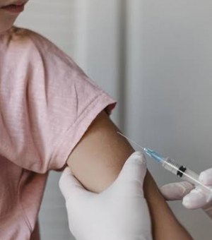 Palmeira inicia vacina contra a Covid-19 para bebês nesta quarta (23)