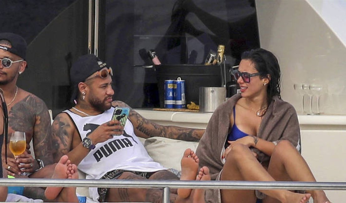 Suposto affair de Neymar Jr. nega relacionamento e garante: 'Solteira'