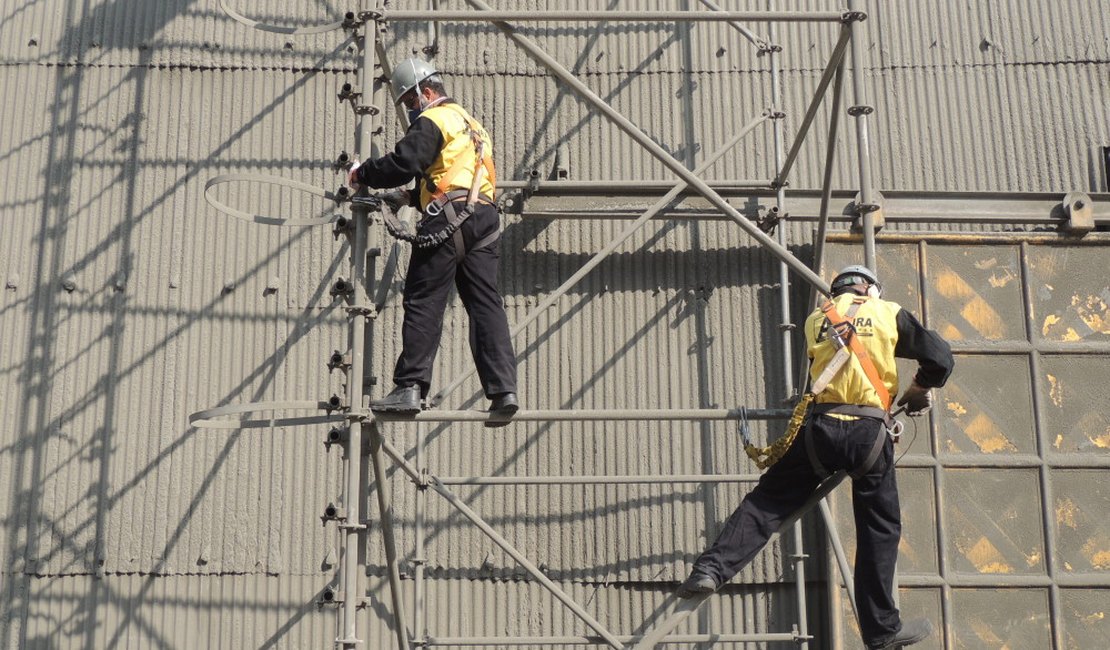Construtora deverá adotar medidas de segurança contra queda de altura em Arapiraca
